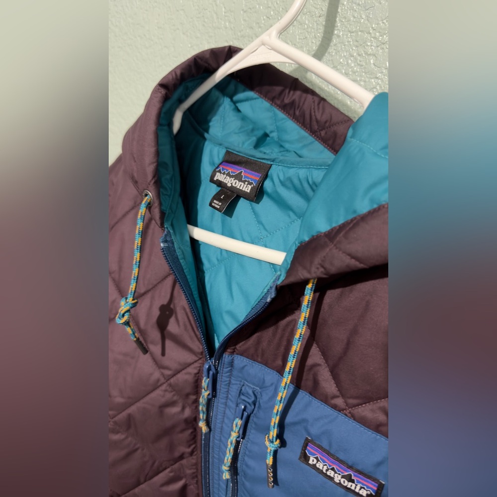Patagonia Puffer Jacket - Blue and Black - Picture 4 of 5